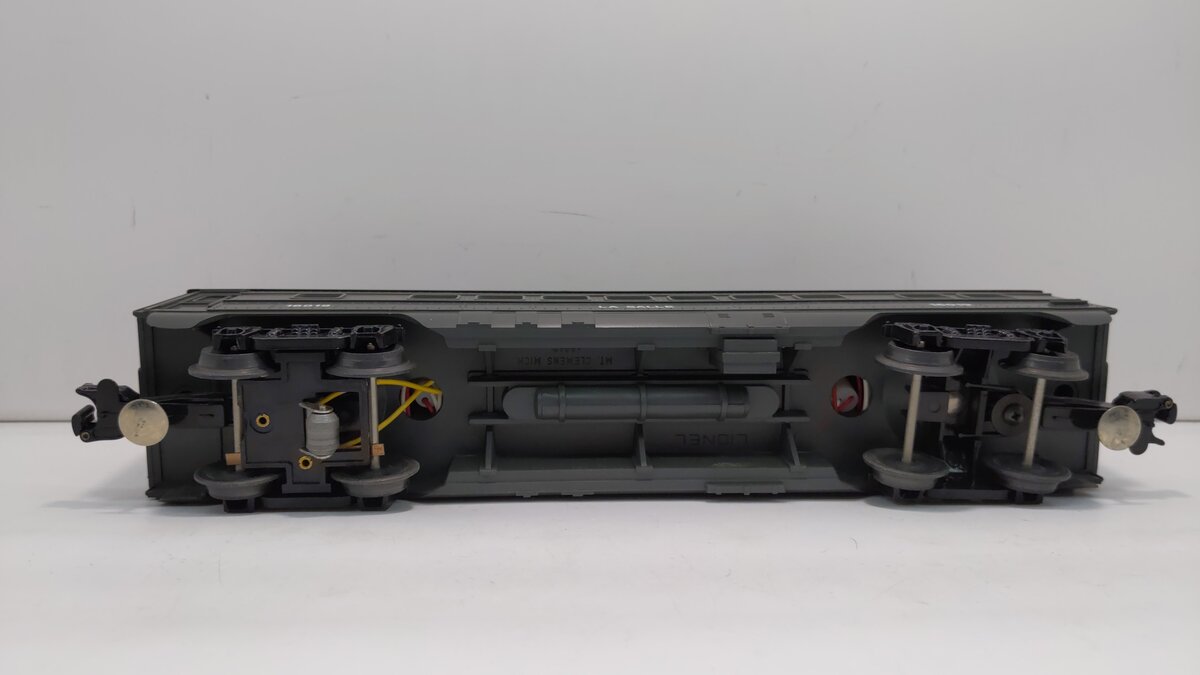 Lionel 6-16019 O Gauge New York Central "La Salle" Vista Dome Passenger Car LN/Box