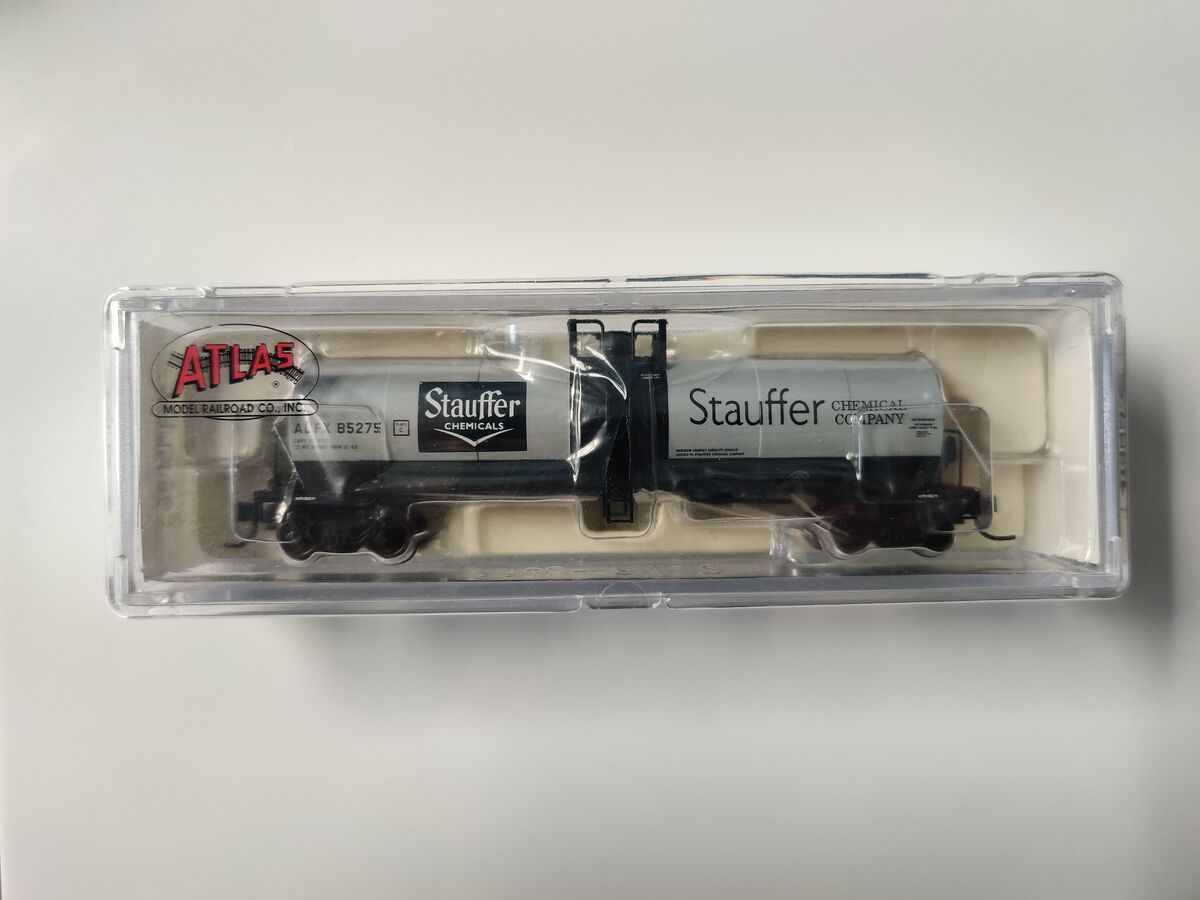 Atlas 40571 N Scale Stauffer Chemical 17,360 Gallon Tank Car #85275 LN/Box