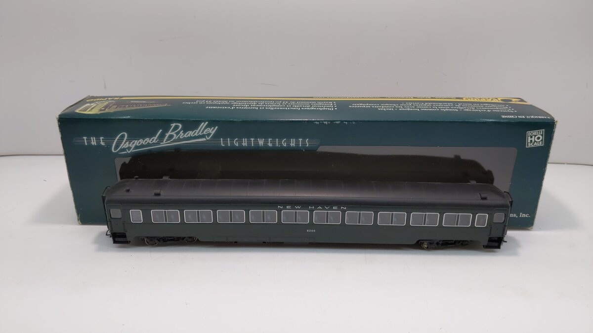 Rapido Trains 109013 HO New Haven 10-Window Phase II Coach #8260 MT/Box