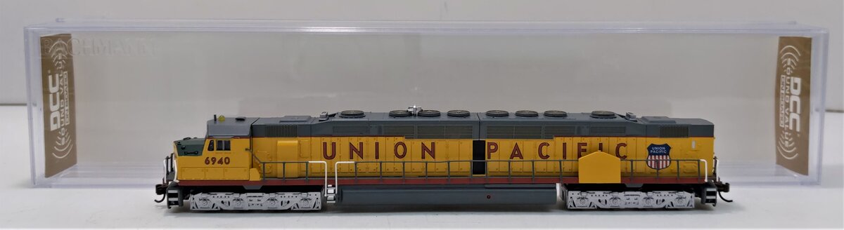 Bachmann 65153 N Union Pacific EMD DD40AX Diesel Locomotive w/DCC Sound #6940