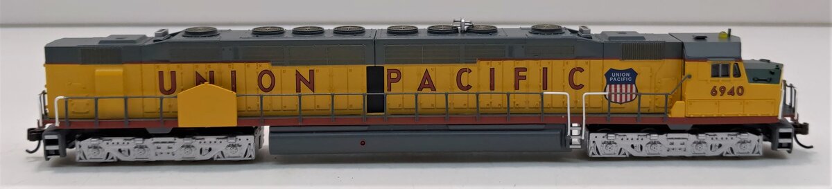 Bachmann 65153 N Union Pacific EMD DD40AX Diesel Locomotive w/DCC Sound #6940