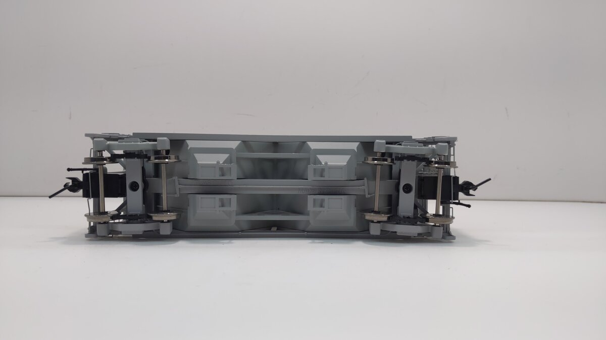 Atlas 9359-2 O Scale Western Maryland Covered Hopper Car #5105 [2Rail] LN/Box