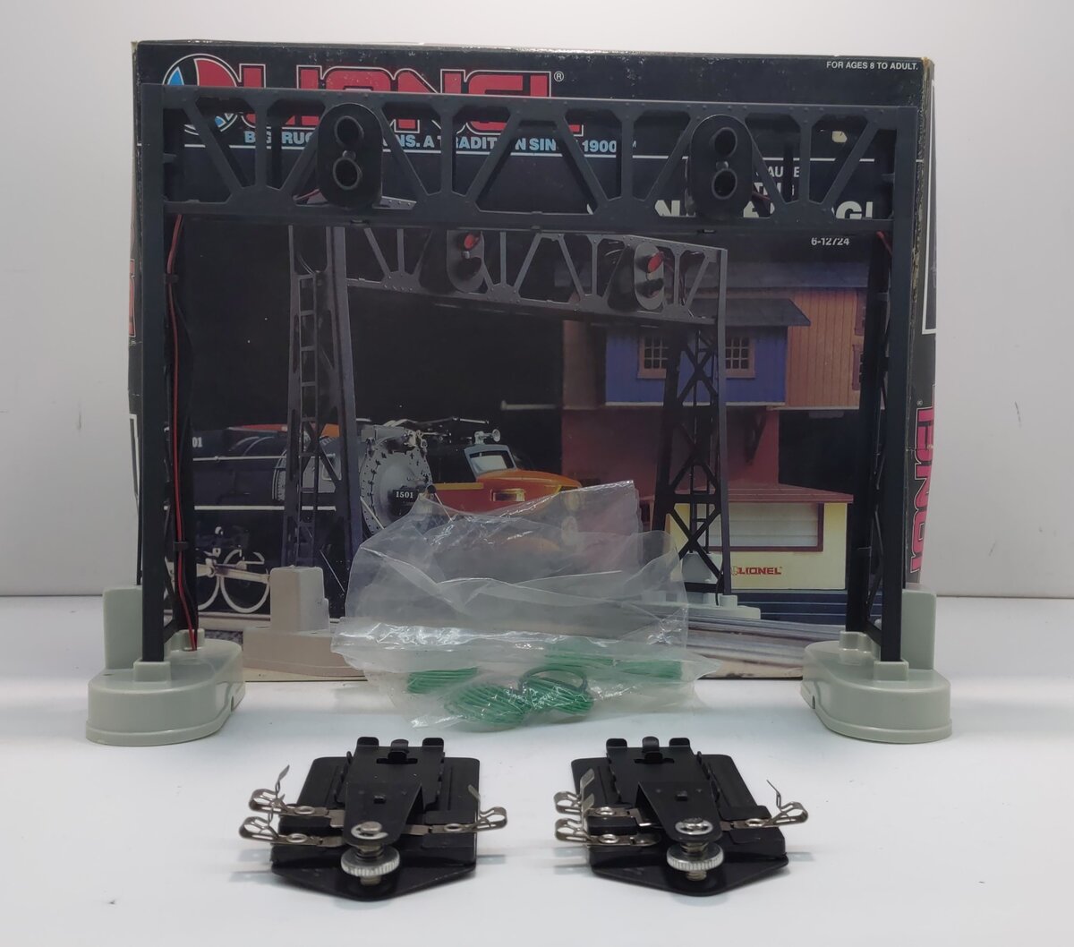 Lionel 6-12724 O And O27 Metal Operating Dual Signal Bridge LN/Box