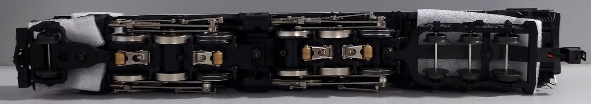 Lionel 6-28028 O Virginian 2-6-6-6 Allegheny Steam Locomotive & Tender #900 MT/Box