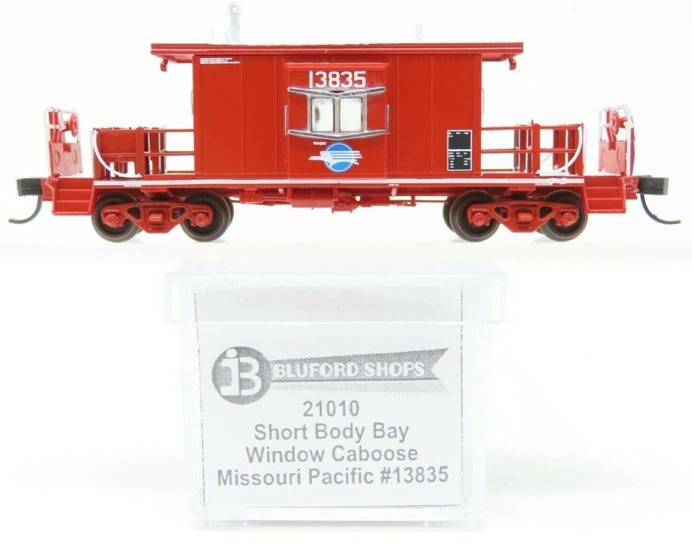 Bluford Shops 21010 N Missouri Pacific Short Body Bay Window Caboose #13835 EX/Box