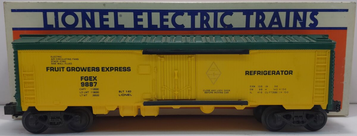 Lionel 6-9887 O Gauge FARR Fruit Growers Express Refrigerator Car #9887 EX/Box