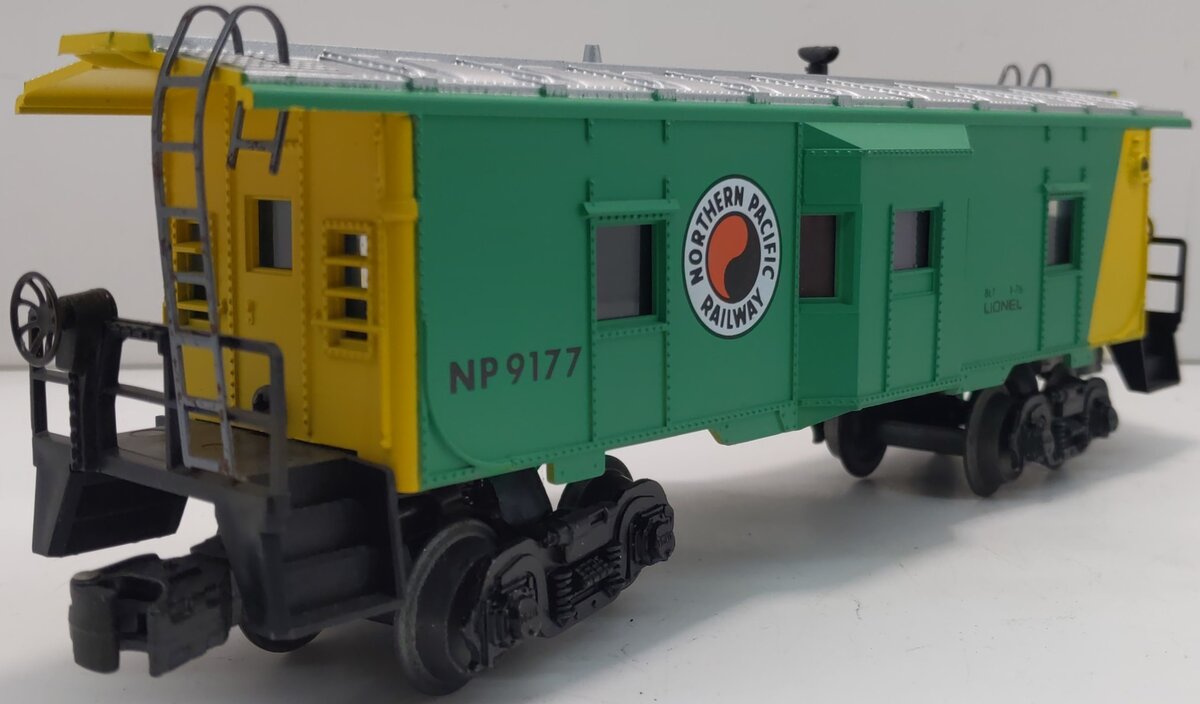Lionel 6-9177 O Gauge Northern Pacific Bay Window Caboose LN/Box