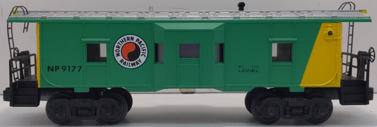 Lionel 6-9177 O Gauge Northern Pacific Bay Window Caboose LN/Box