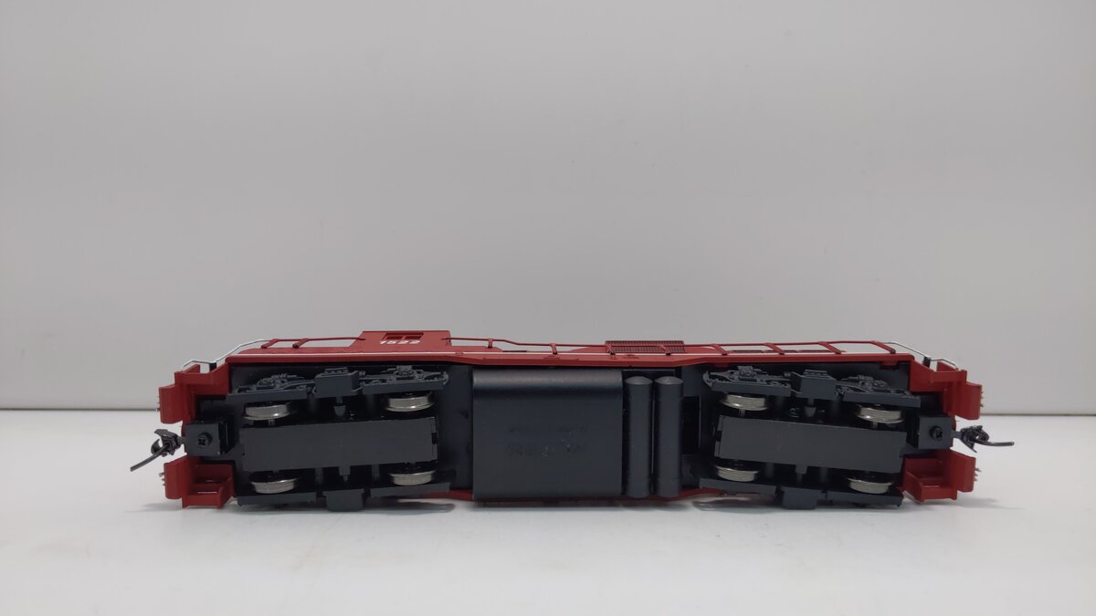Walthers 931-114 HO Canadian Pacific GP9M Diesel Locomotive #1522 LN/Box