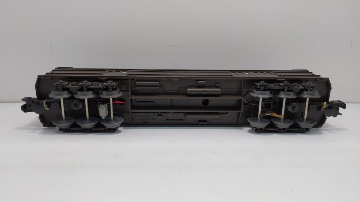 Lionel 6-16050 O Gauge Chicago & Northwestern Baggage Car #6620 EX/Box