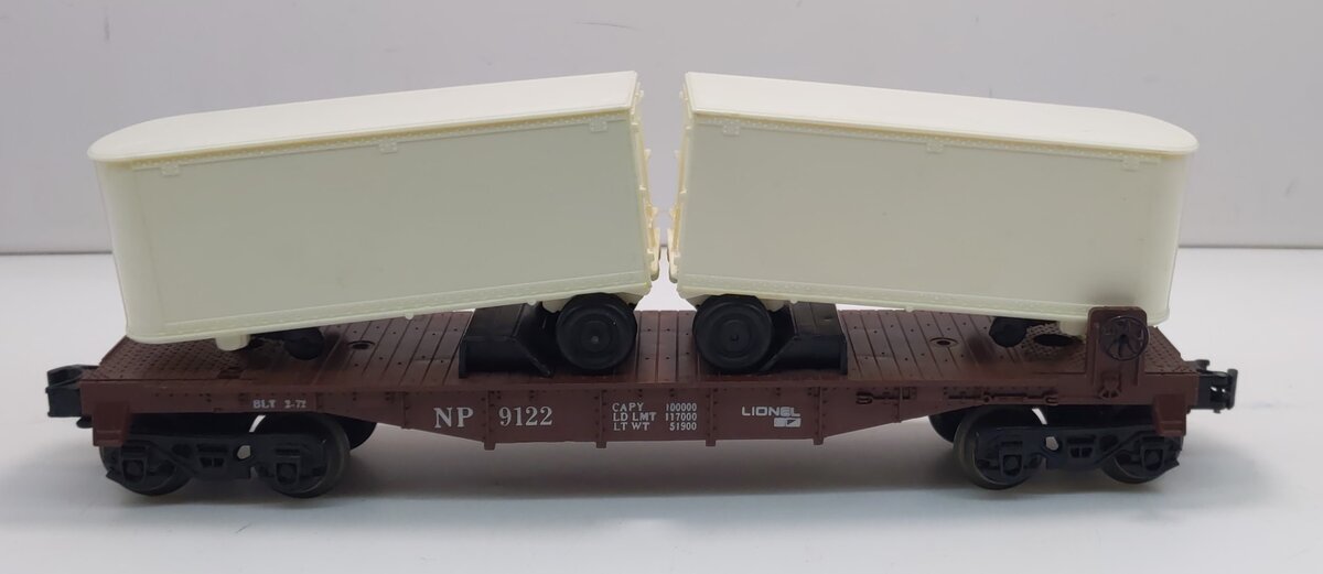 Lionel 6-9122 O Gauge Northern Pacific Flatcar w/Vans EX/Box