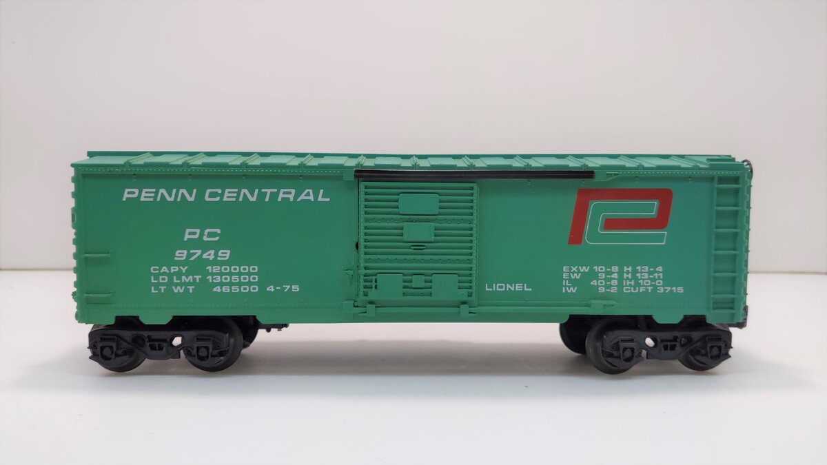 Lionel 6-9749 O Gauge Penn Central Boxcar #9749