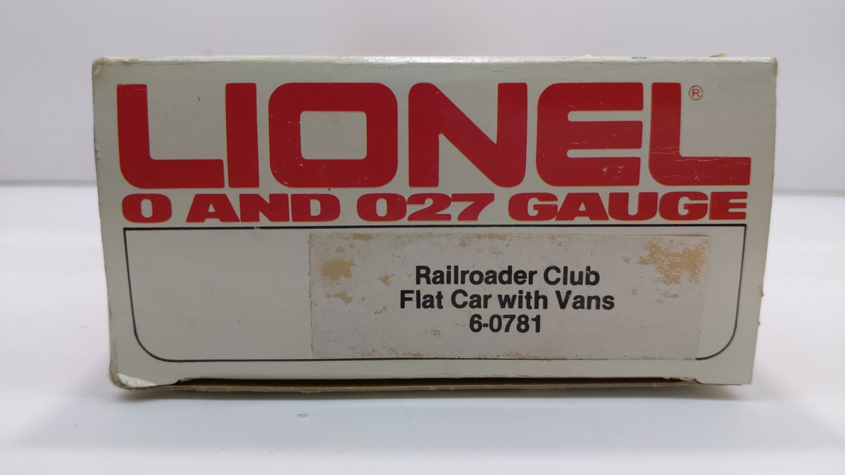 Lionel 6-0781 O Gauge LRRC Flatcar with 2 Vans NIB