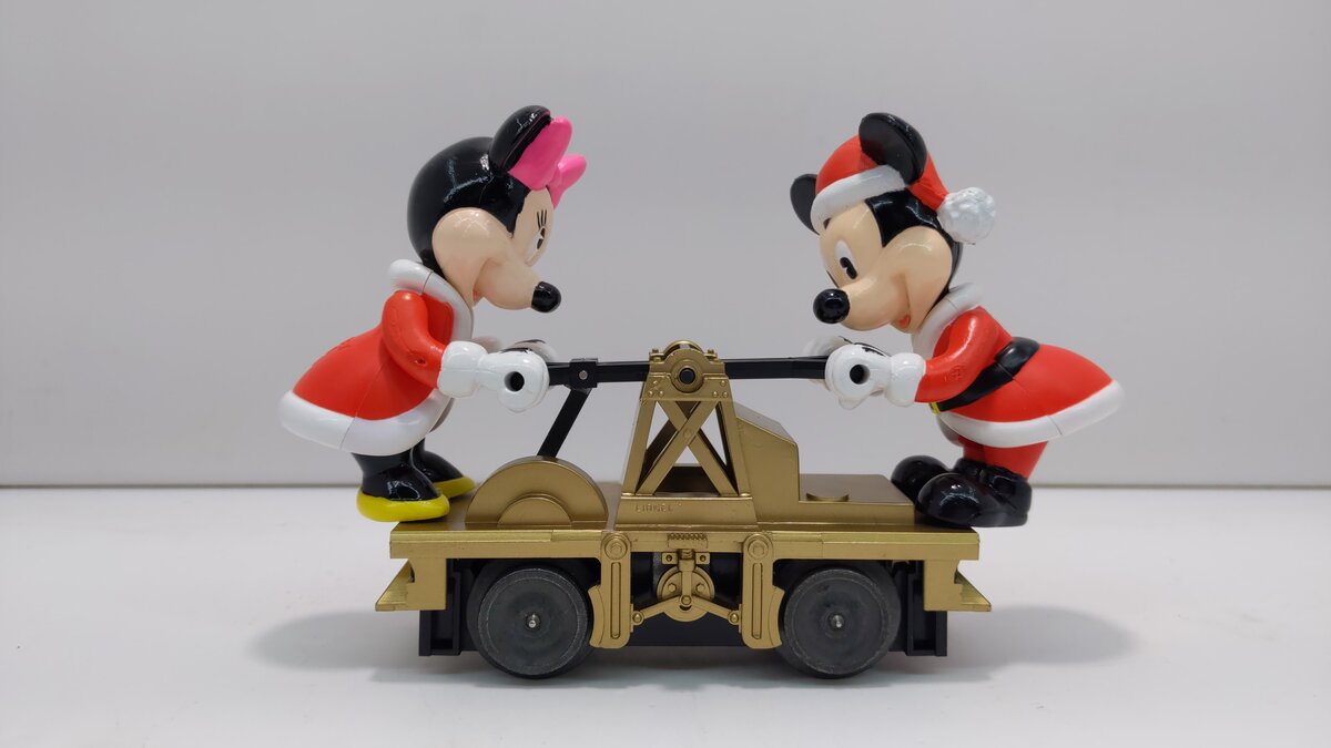Lionel 6-18433 O Gauge Mickey & Minnie Christmas Operating Handcar LN/Box