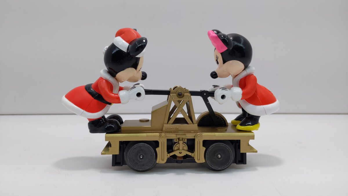 Lionel 6-18433 O Gauge Mickey & Minnie Christmas Operating Handcar LN/Box