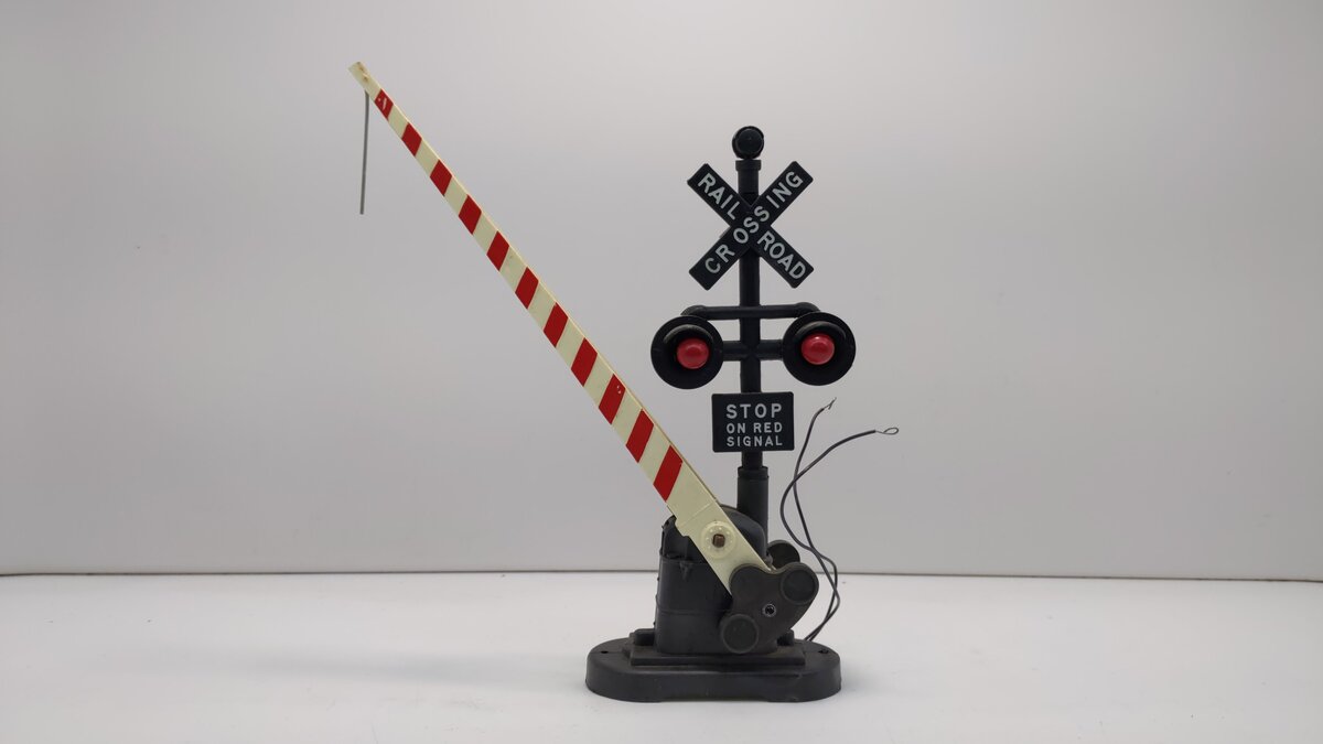 Lionel 6-2162 O Gauge Automatic Crossing Gate & Signal