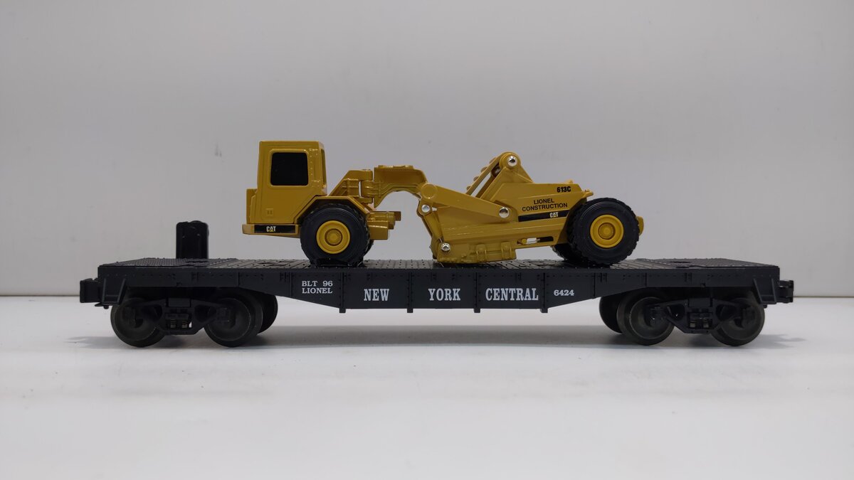 Lionel 6-16954 O Gauge New York Central Flatcar with ERTL Scraper #6424 LN/Box