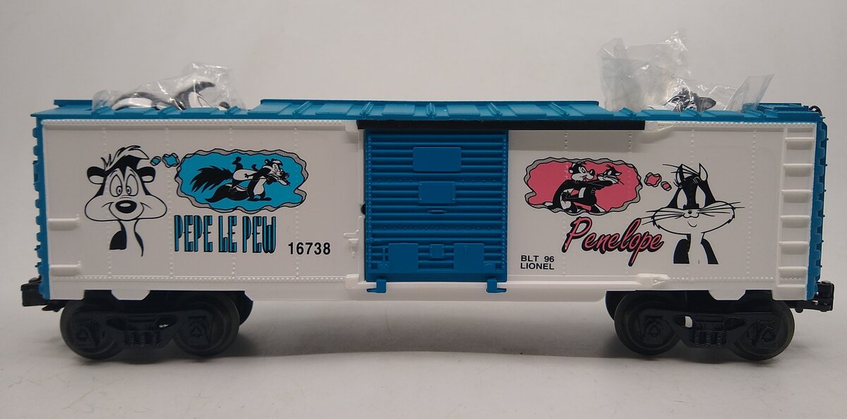 Lionel 6-16738 O Warner Bros Pepe Le Pew & Penelope Operating Boxcar LN/Box