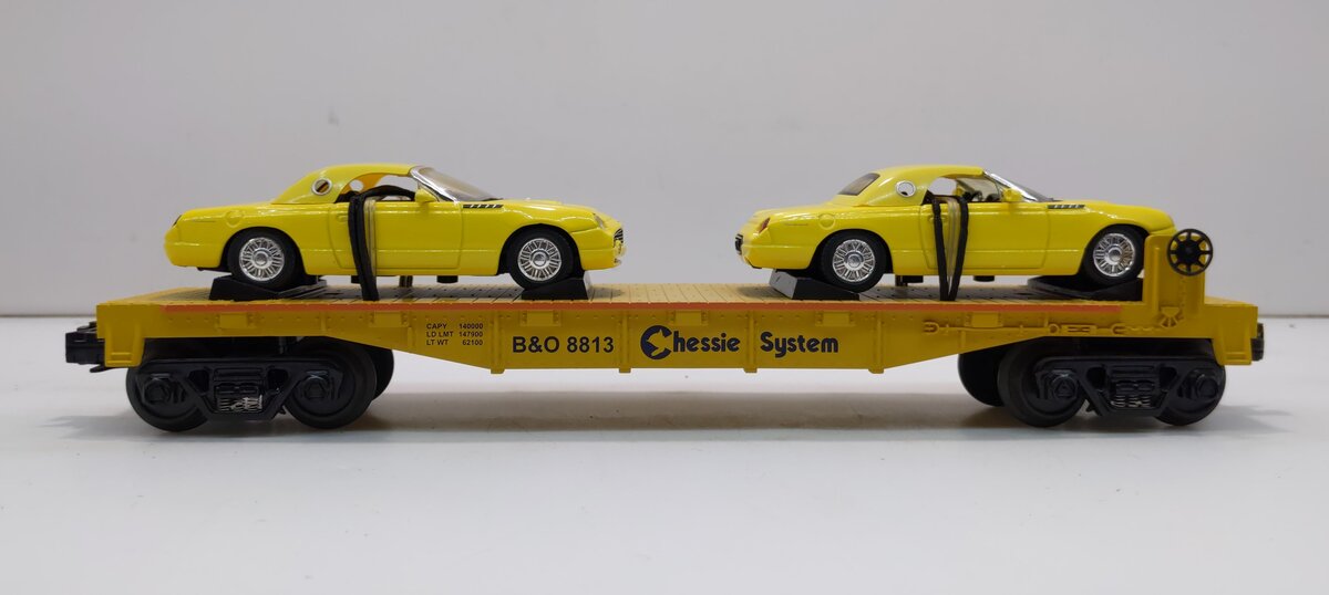 MTH 30-76055 O Gauge Chessie Flatcar w/Two 2000 Ford Thunderbirds #8813 NIB