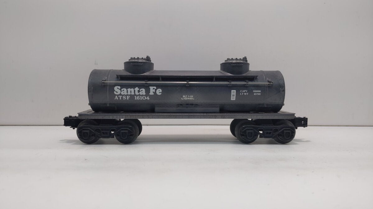 Lionel 6-16104 O Gauge Santa Fe 2-Dome Tank Car #16104 EX/Box