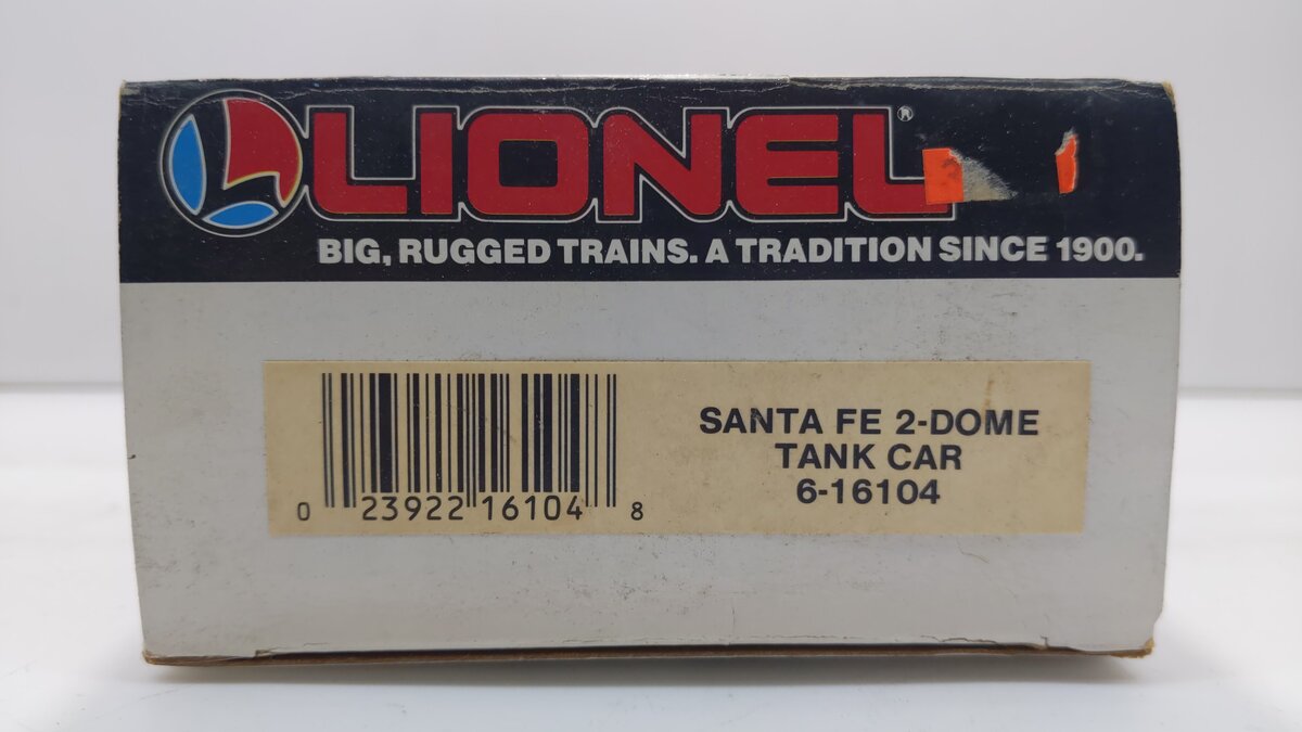 Lionel 6-16104 O Gauge Santa Fe 2-Dome Tank Car #16104