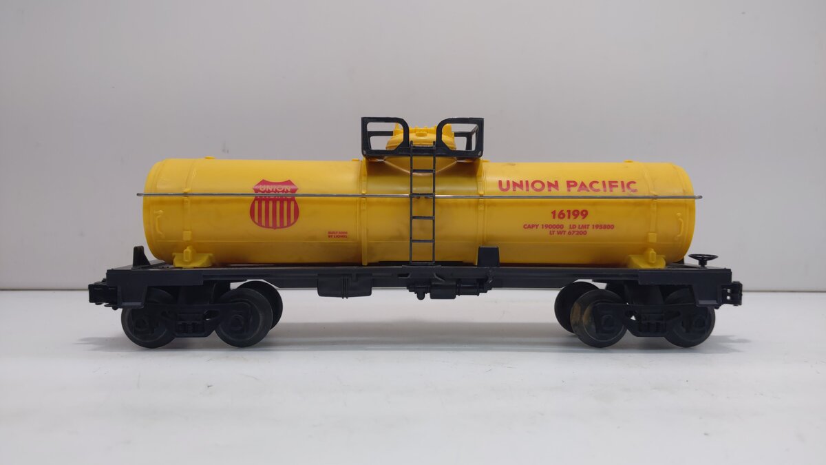 Lionel 6-16199 O Gauge Union Pacific Single Dome Tank Car NIB