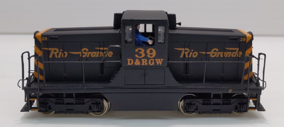 Spectrum 80014 HO D&RGW GE 44-Ton Switcher #39