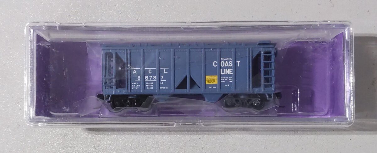 Deluxe Innovations 73811 N Scale Atlantic Coast Line 2-Bay Covered Hopper #86787