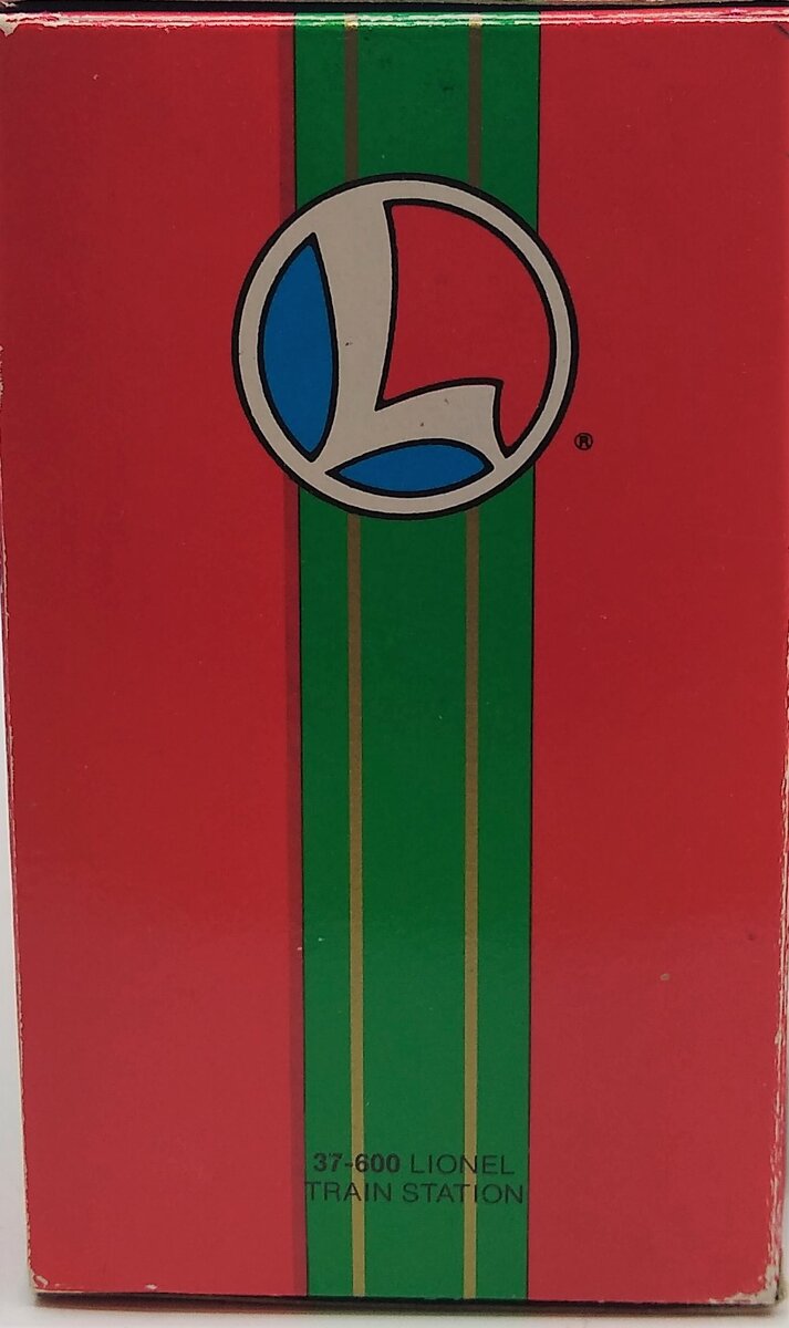 Lionel 37-600 Collector's Lighted Train Station Christmas Ornament 1st Edition