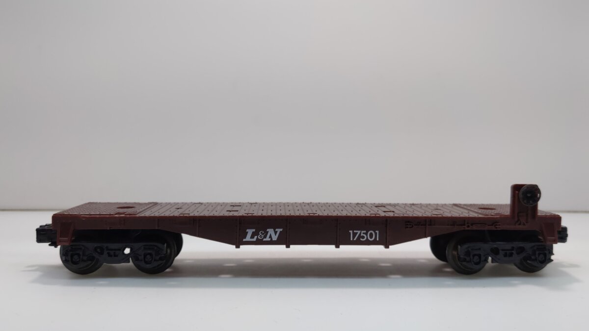 Lionel 6-17501 Conrail Flatcar with Stakes LN/Box