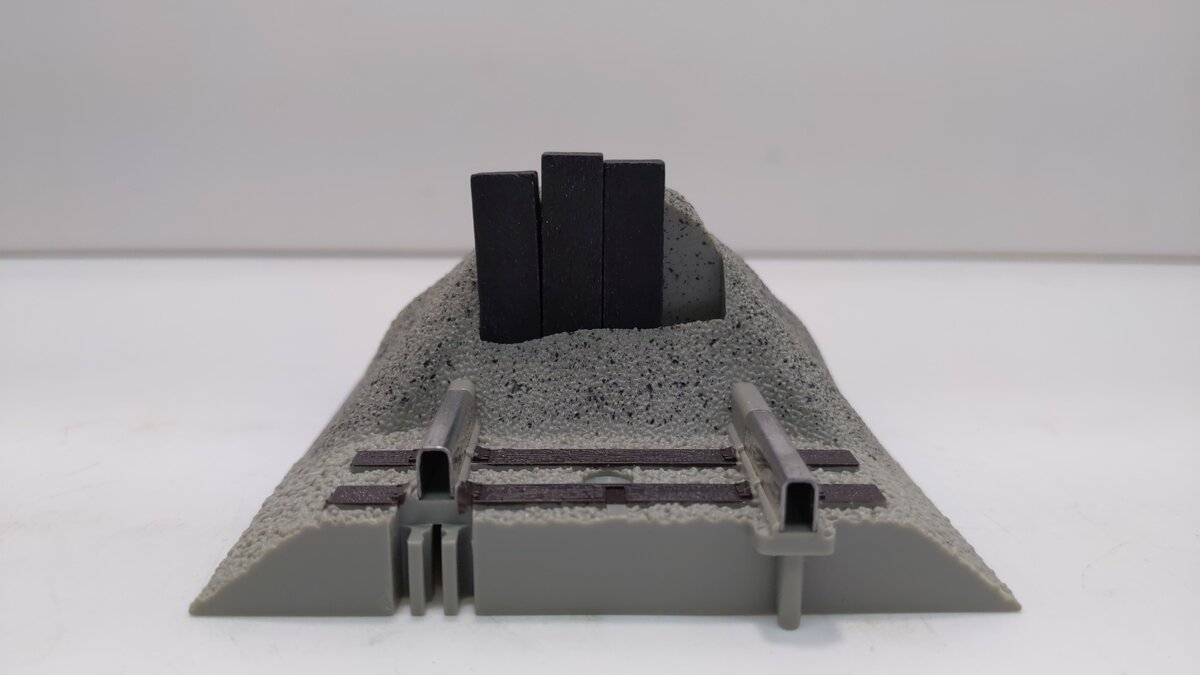 Lionel 6-12059 O Scale Fast Track Earthen Bumpers (Pack of 2) LN/Box