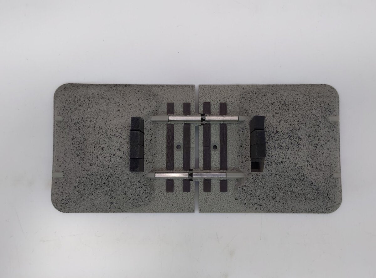 Lionel 6-12059 O Scale Fast Track Earthen Bumpers (Pack of 2) LN/Box