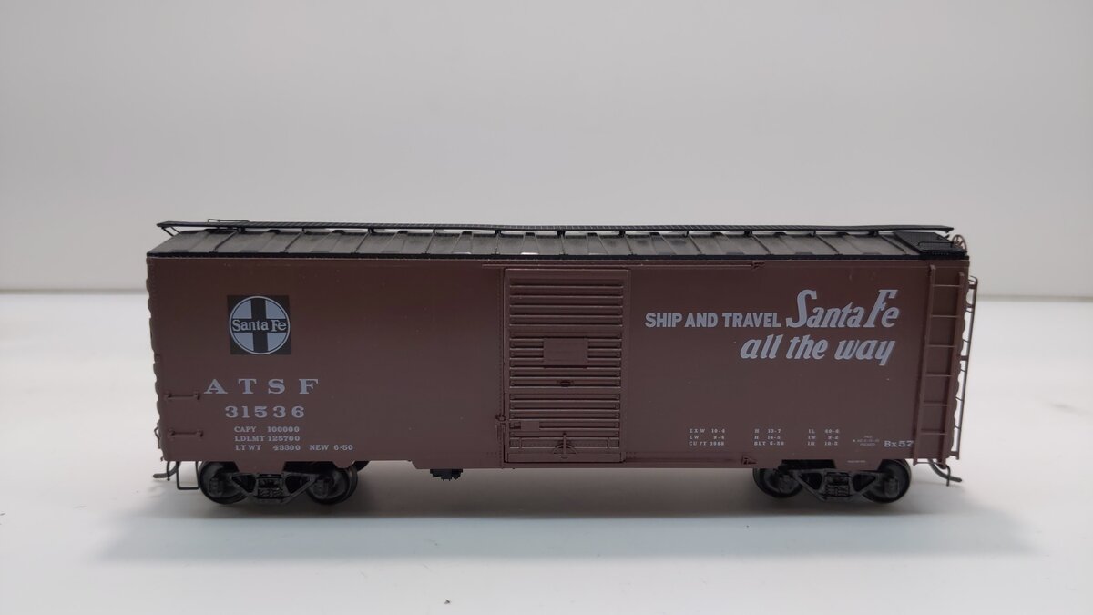 Kadee 4054 HO Atchison, Topeka & Santa Fe 40' PS-1 Boxcar #31536 LN/Box