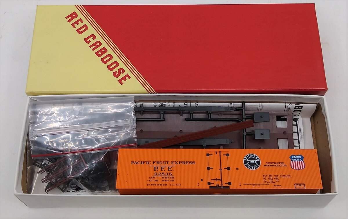 Red Caboose RC-4151-3 HO Scale Pacific Fruit Express Refrigerator Car #92835 Kit