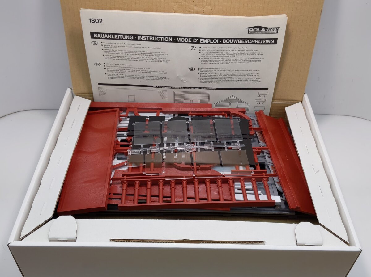 Pola 1802 G Scale Red Horse Saloon Kit LN/Box