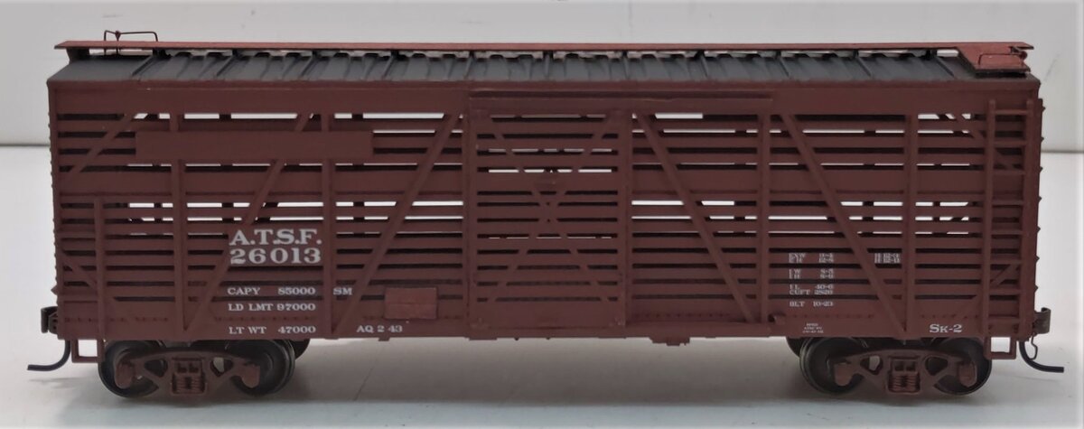 Athearn 75947 HO Santa Fe 40' Stock Car #26013