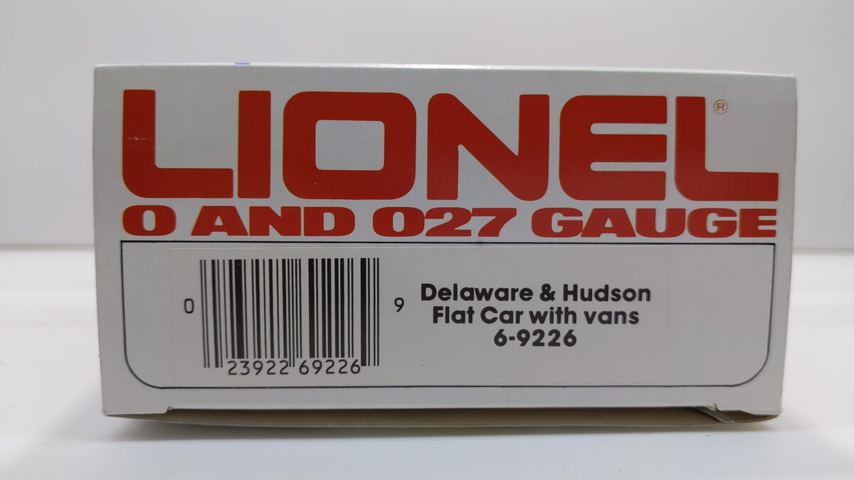 Lionel 6-9226 O Gauge Delaware and Hudson Flatcar with 2 Trailers LN/Box