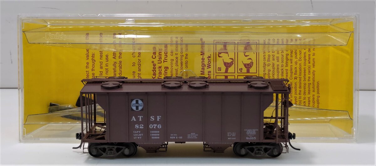 Kadee 8210 HO Scale ATSF 2003 Cubic Feet 2 Bay PS-2 Covered Hopper #82076 LN/Box