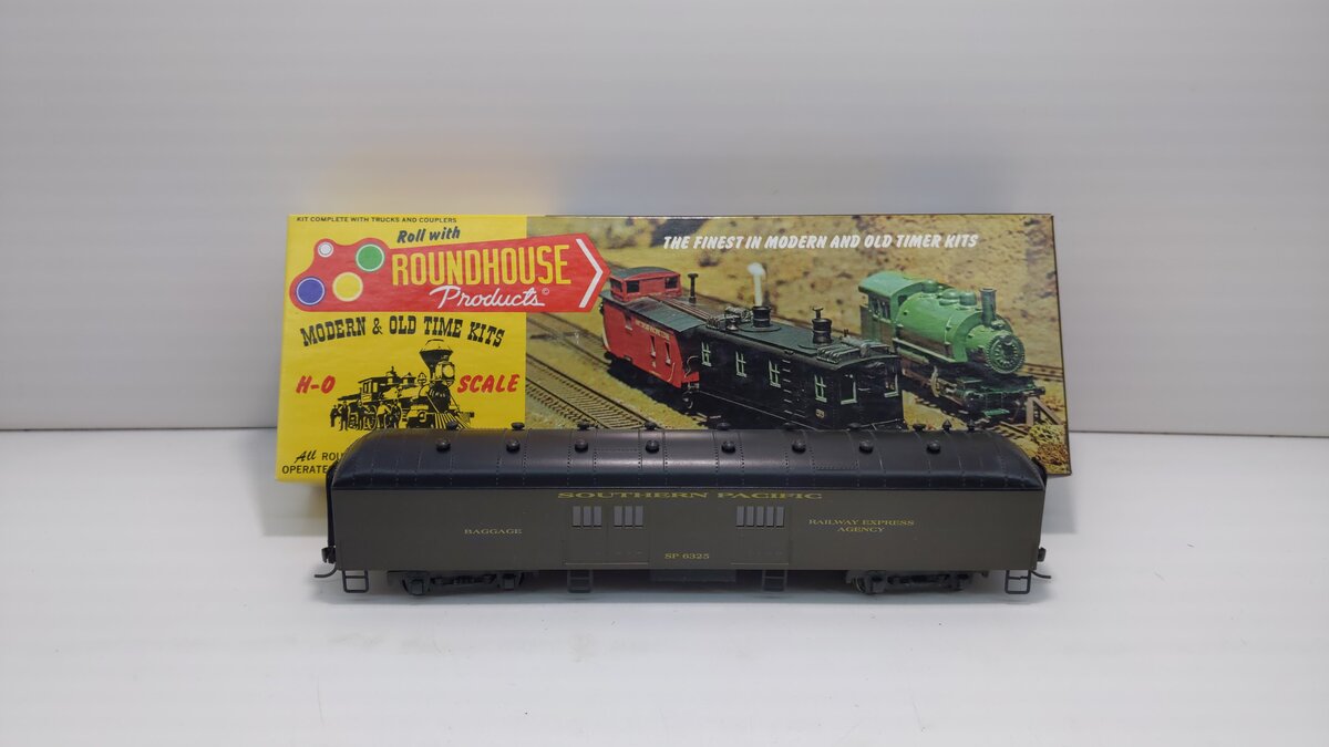 Roundhouse 6131 HO Southern Pacific Harriman Baggage Car Kit #6325