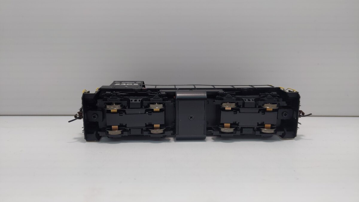 Athearn 96668 HO Norfolk Southern RTR SW1500 Diesel Locomotive #2305 w/ DCC