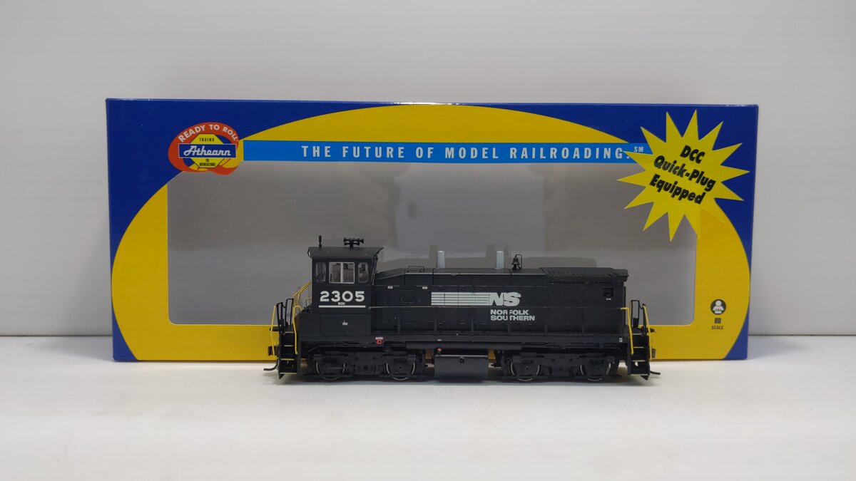 Athearn 96668 HO Norfolk Southern RTR SW1500 Diesel Locomotive #2305 w/ DCC