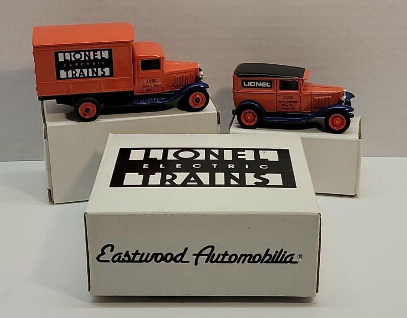 Ertl 3522 1:43 Scale Lionel 1930 Chevrolet Delivery Truck & Van Set (Set of 2) LN/Box