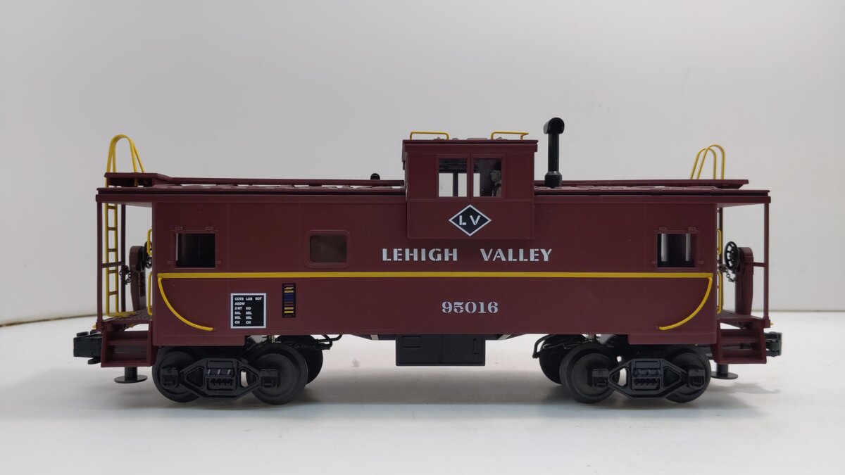MTH 20-91020 O Scale Lehigh Valley Extended Vision Caboose #95016 LN/Box