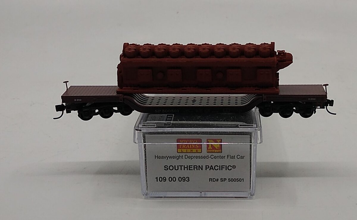 Micro-Trains 10900093 N Southern Pacific Heavyweight Flatcar with Load #500501
