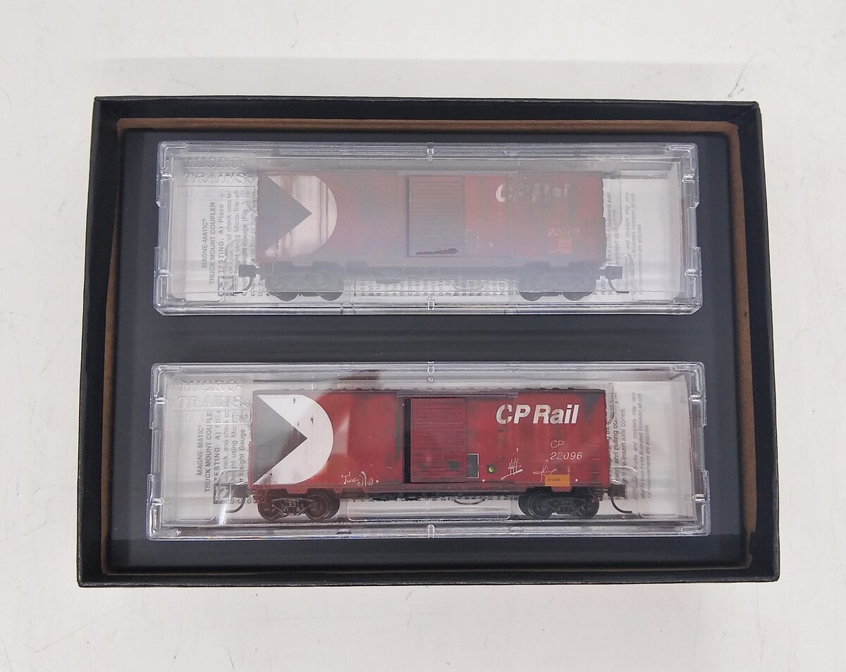 Micro-Trains 99305990 N CP Rail Weathered 40' Boxcar (Set of 2)