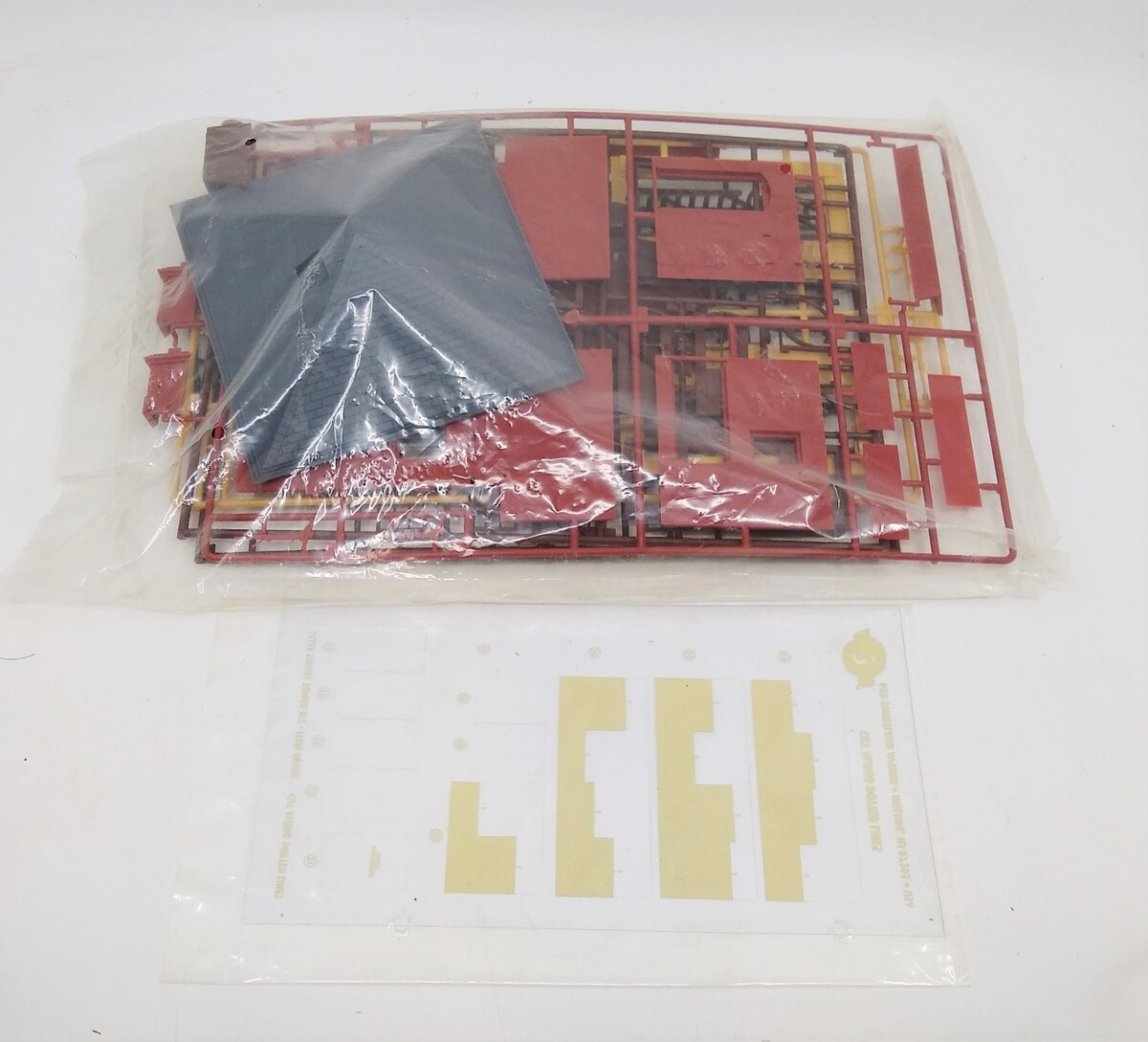 Atlas 6900 O Scale 2-Story Signal Tower Building Kit NIB