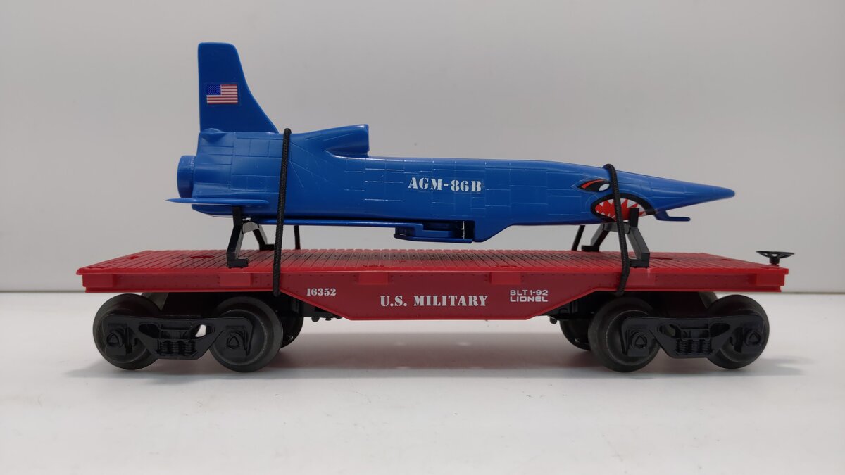 Lionel 6-16352 O Gauge US Military Flatcar w/ Cruise Missile #16352 NIB