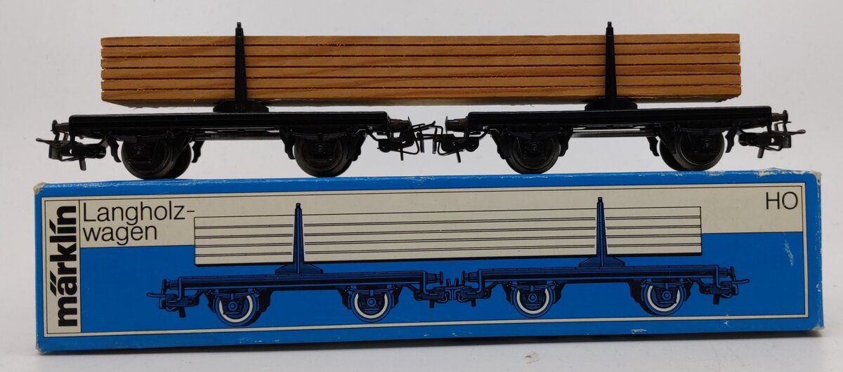 Marklin 4665 HO Scale Two Flatcars w/Wood Load LN/Box