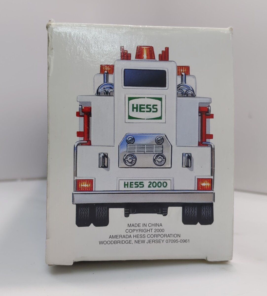 Hess 2000 Die Cast Fire Truck w/Heavy Duty Extension Ladder NIB