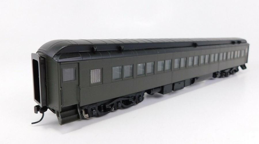 Walthers 932-10149 HO Scale Undecorated Coach Car LN/Box